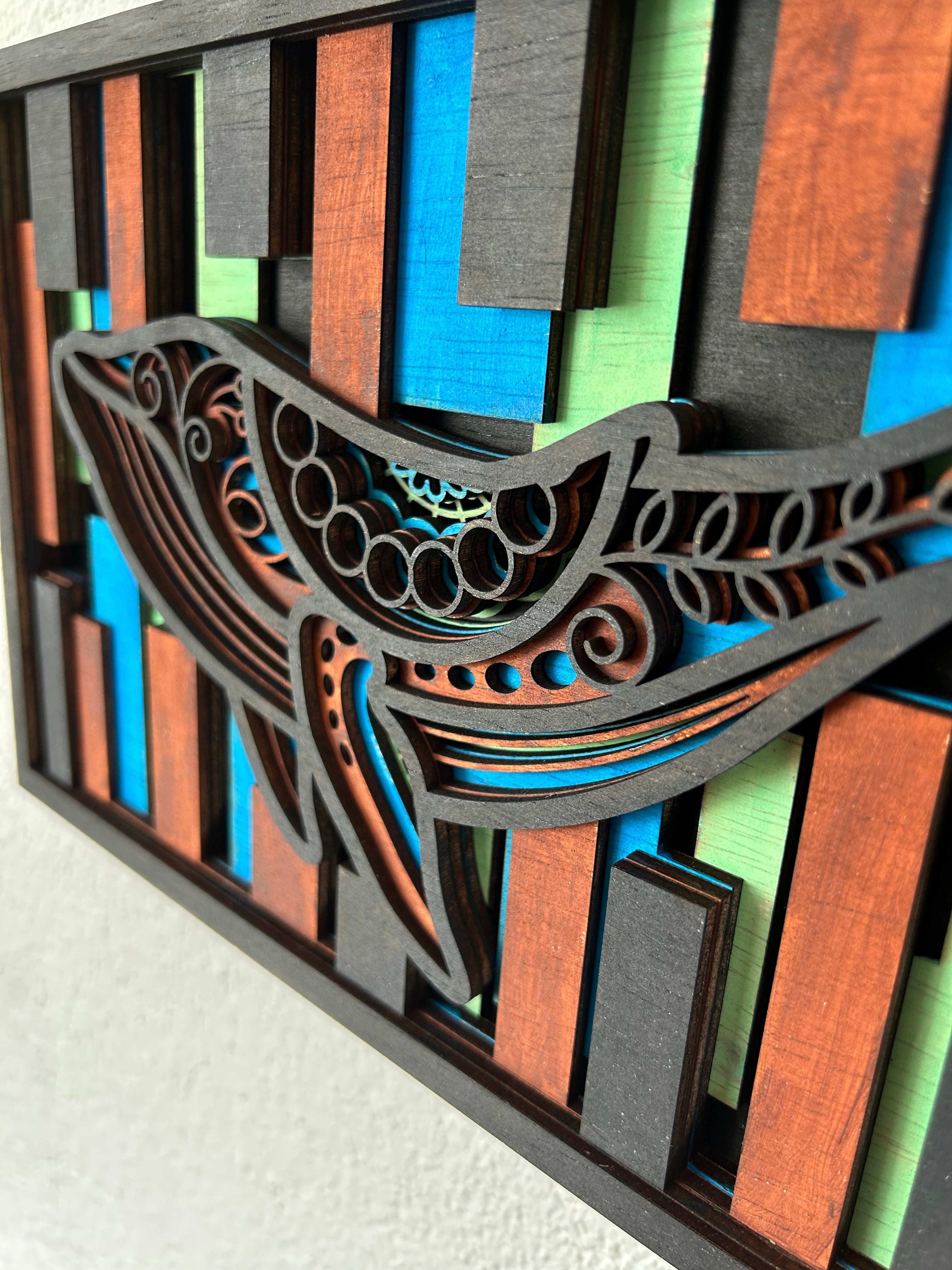 Houten walvis wanddecoratie – Moderne wandsculptuur